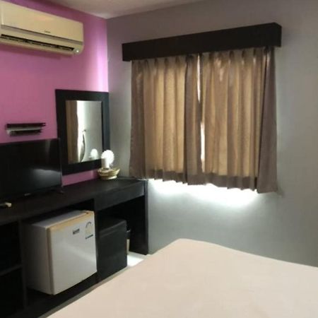 Lavender Patong Hotel Exterior photo