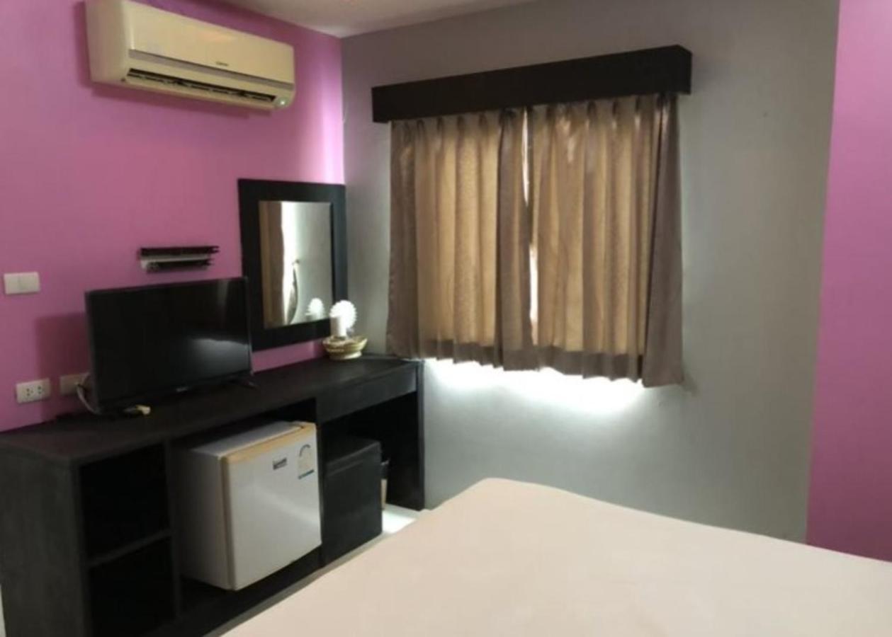 Lavender Patong Hotel Exterior photo