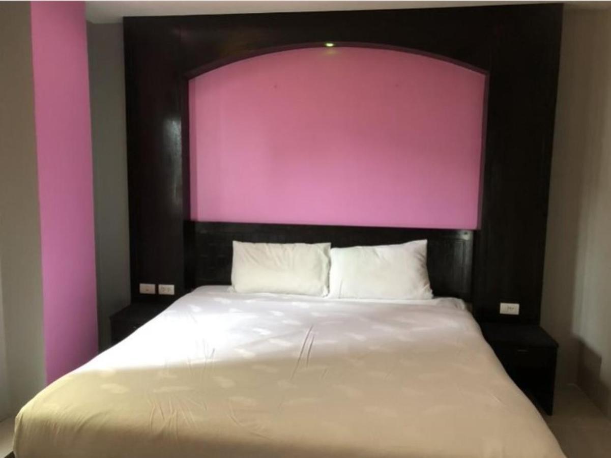 Lavender Patong Hotel Exterior photo