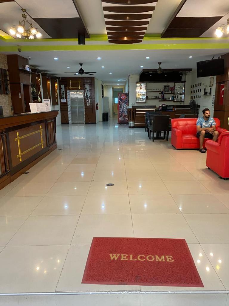 Lavender Patong Hotel Exterior photo