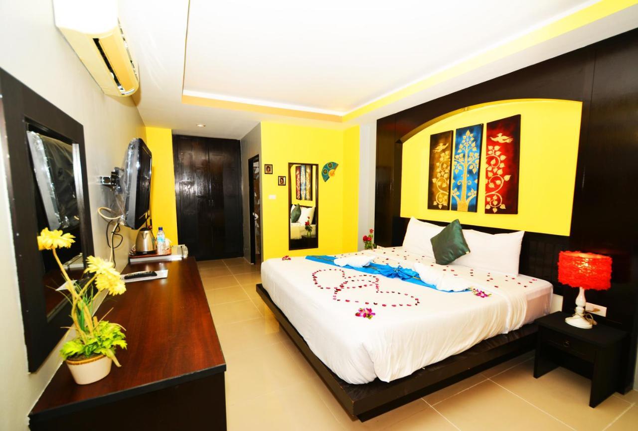 Lavender Patong Hotel Exterior photo