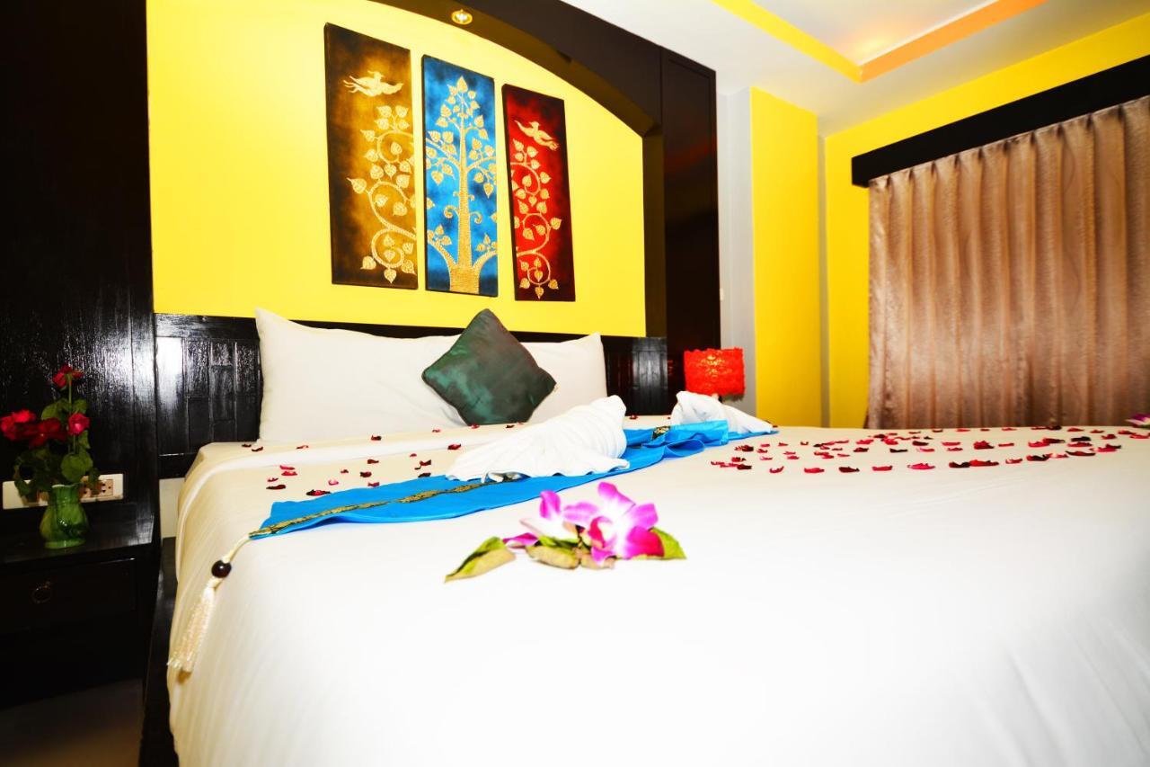 Lavender Patong Hotel Exterior photo