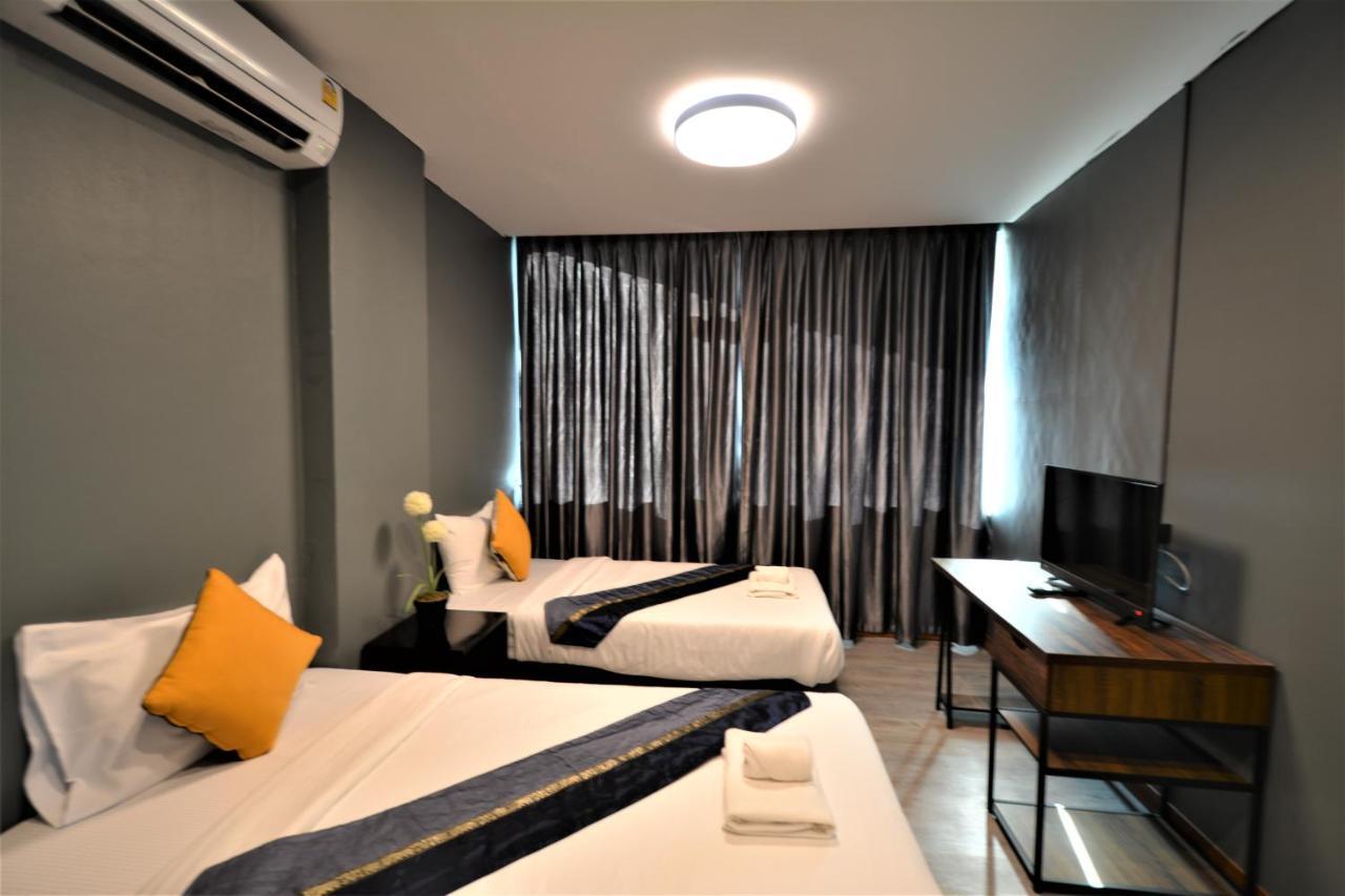 Lavender Patong Hotel Exterior photo